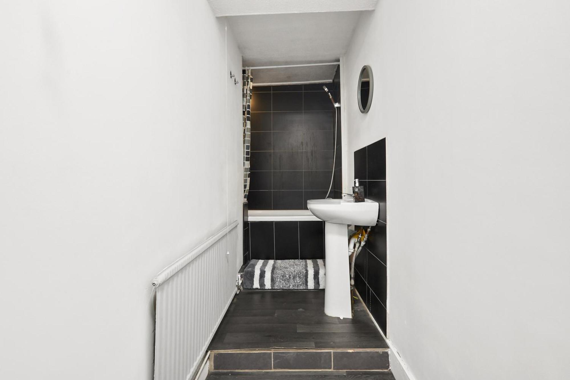 Double Bedroom 5 Minute Walk To Tower Bridge Alloggio in famiglia *